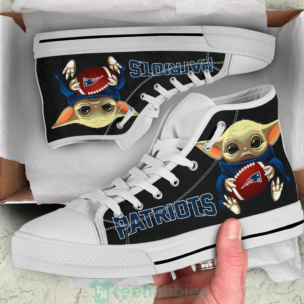Patriots  Cute Baby Yoda High Top Shoes Fan Gift Product photo 2