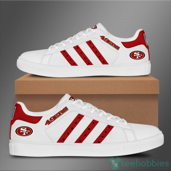 san francisco 49ers red striped white low top skate shoes 1 kdi9x 600x600px San Francisco 49Ers Red Striped White Low Top Skate Shoes